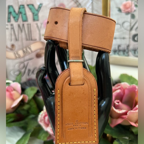 Louis Vuitton Luggage Tag Set in Vachetta Leather - Picture 6 of 7